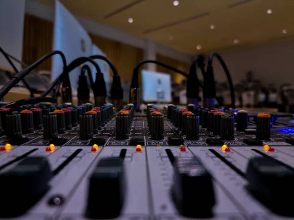 La fabrique du film : l'art audiovisuel à lyon en action